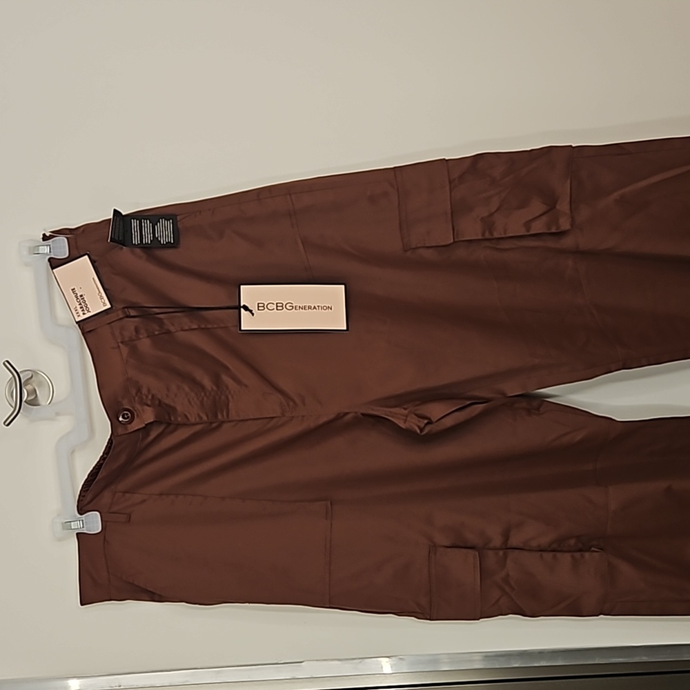 BCBG Oversized Parachute Oversized Cargo Jogger Pant